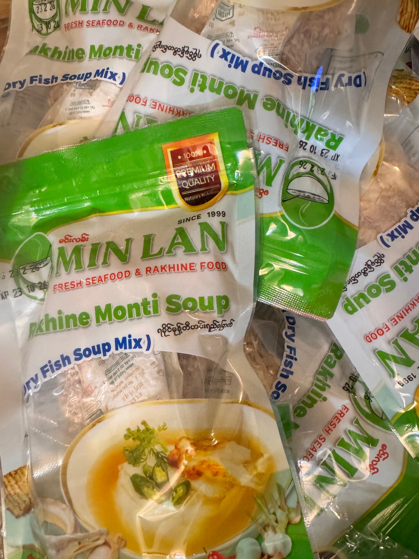 မင်းလမ်းရခိုင်မုန့်တီ - Min Lan Rakhine Monti Soup